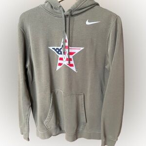 Nike Olive Men's Hoodie with Vanderbilt Commodores Star Graphic Size Medium